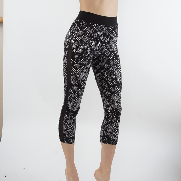 shosho Pants - Super soft Leggings with mesh CP11-05